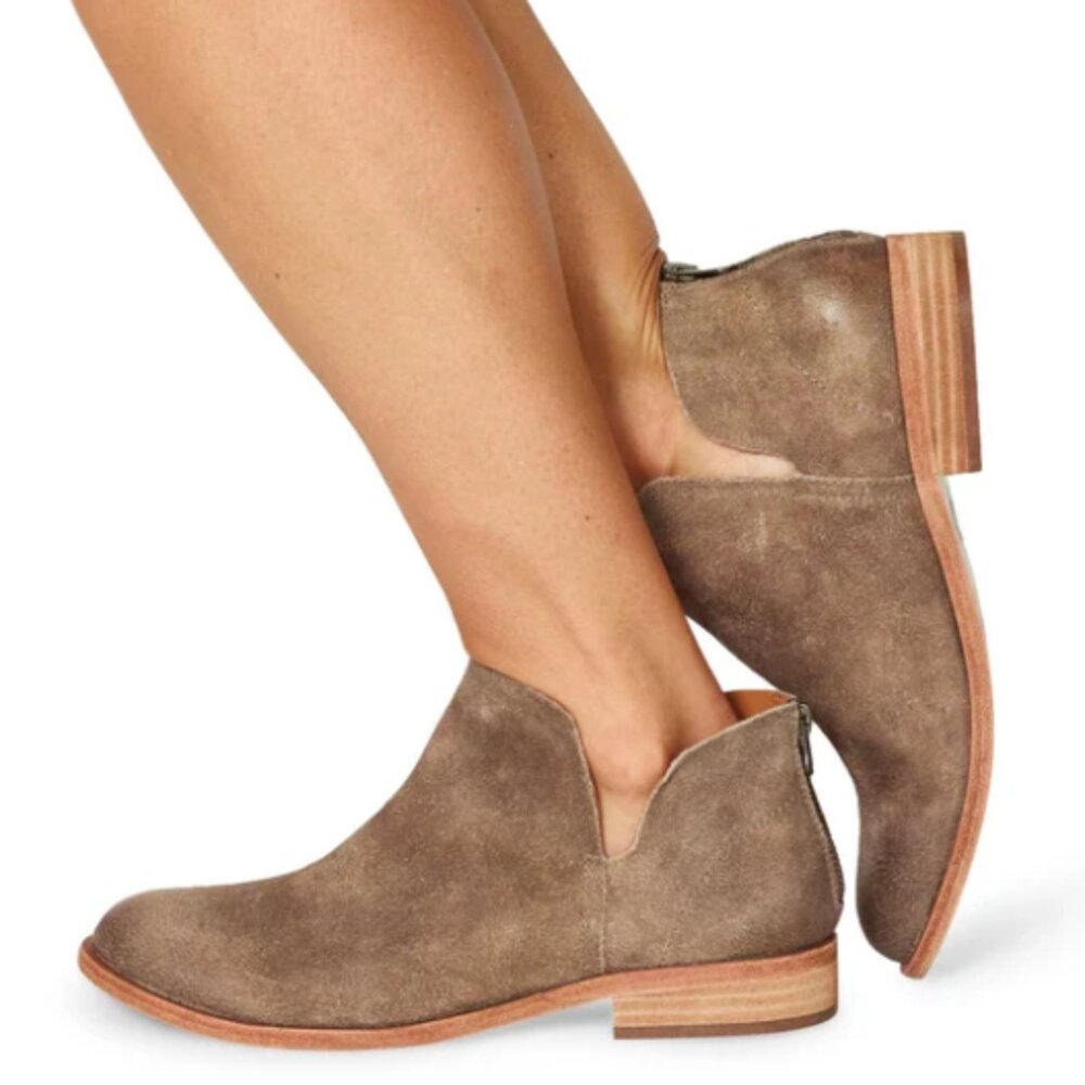 Kork-Ease EUC Renny Women's Modern Tan Suede Booties 1 Inch Stacked Heel Sz 8.5M